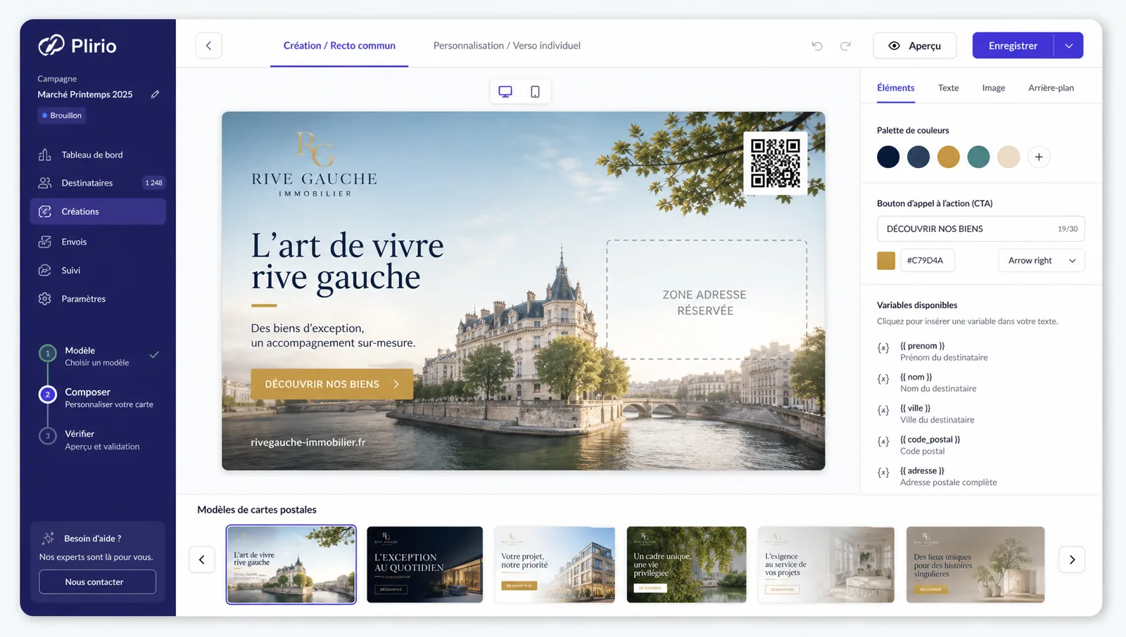 Studio de création Plirio : progression Modèle, Composer, Vérifier, onglets recto commun et verso individuel, grande carte postale paysage d'une marque immobilière fictive avec zone adresse réservée et QR code, rail de modèles et panneau de variables destinataire.